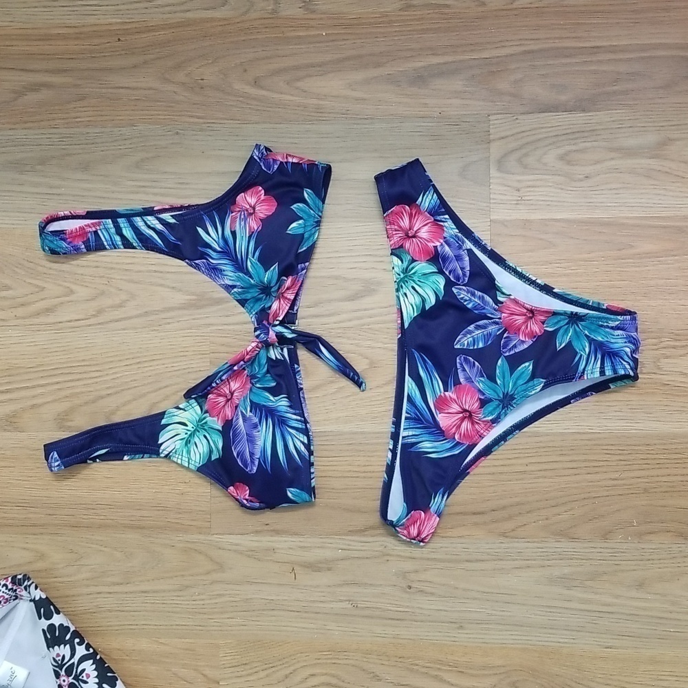 Shein Floral Bikini Top and Bottom Set Blue Floral